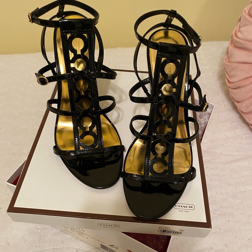 💕Authentic Coach Black Patten Leather Sandals